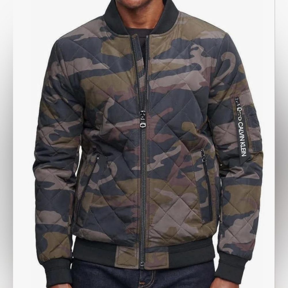 Calvin Klein Men's Lightweight Quilted Bomber Jacket Olive Camo size: M